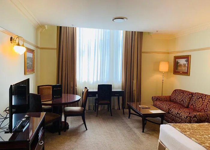 Royal Albert Hotel
